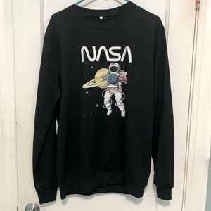 SHEIN Men’s NASA Crewneck size XL Black.